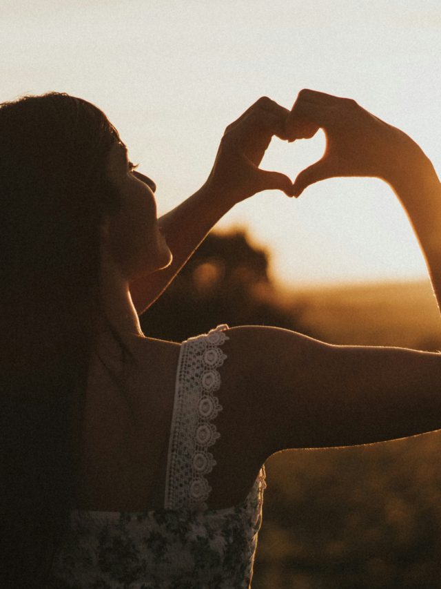 Holistic Wholeness Institute provides the guidance, support, education, and mastery of the tools you will need to empower yourself to take back control of your health for the rest of your life.